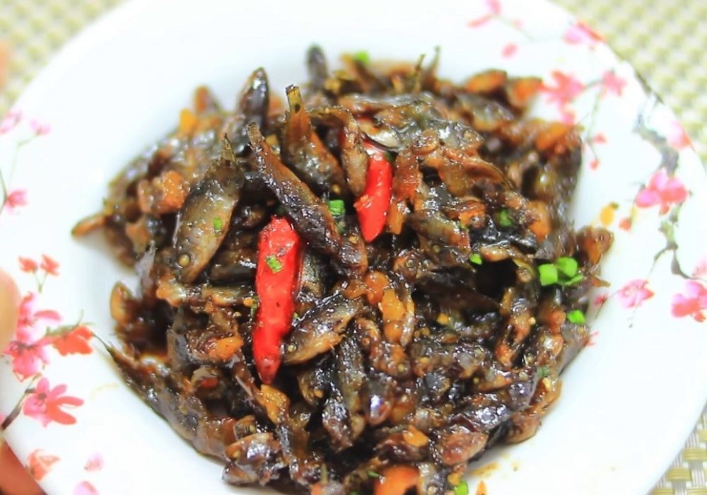 Cá rô bí kho tiêu