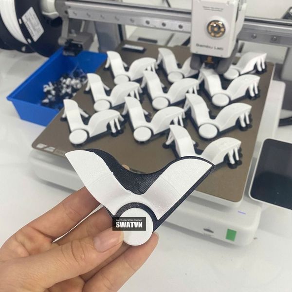 móc treo vợt bằng nhựa