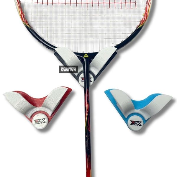 móc treo vợt bằng nhựa