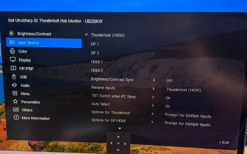 Dùng các nút điều khiển để chọn đúng nguồn đầu vào