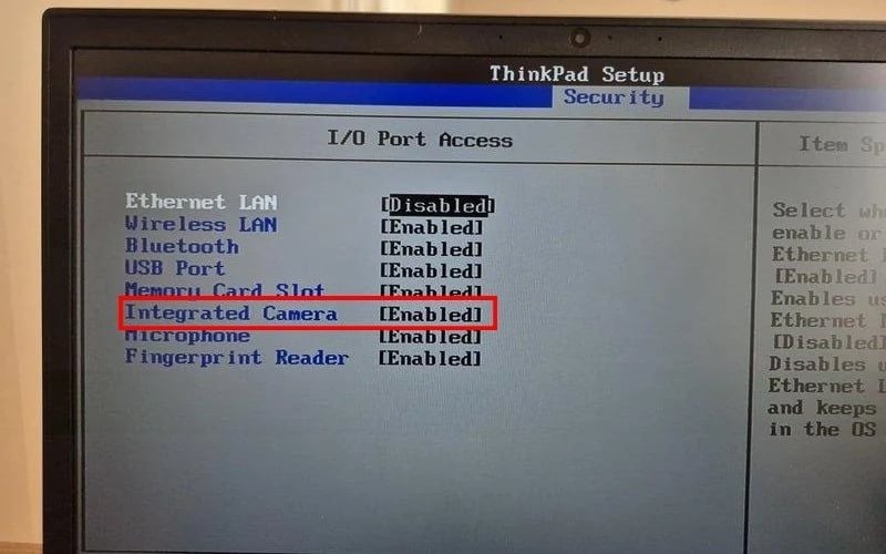 Chọn trạng thái Enabled tại mục Integrated Camera