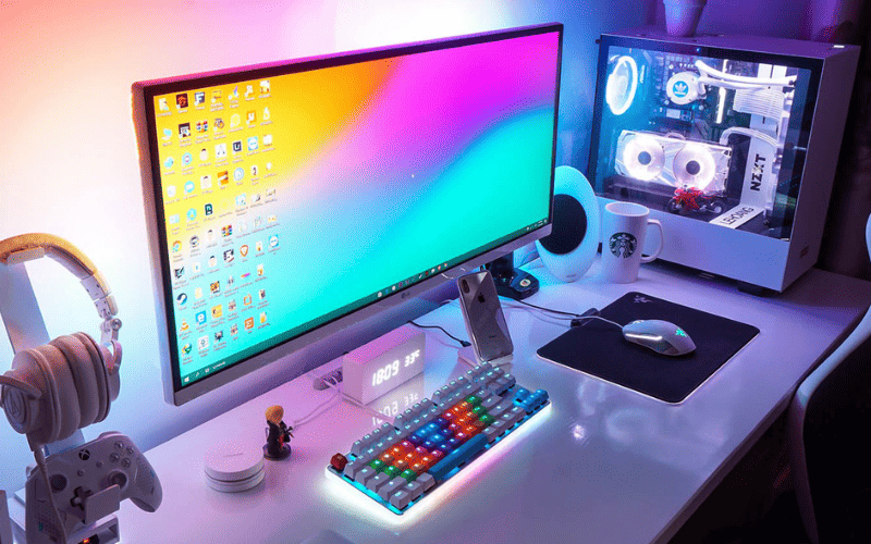 RGB giúp nhìn rõ phím vào buổi tối, hỗ trợ học tập và làm việc thuận tiện