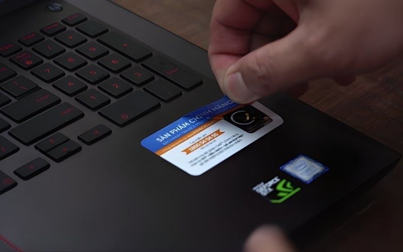 Tem bảo hành bị bong tróc sẽ không đủ điều kiện được bảo hành miễn phí