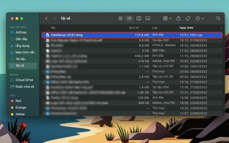 Trong thư mục Tải về, mở file Zalo.dmg