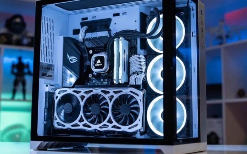 Tên model thường được in chữ lớn ở các vị trí dễ thấy như gần khe RAM, gần CPU,...