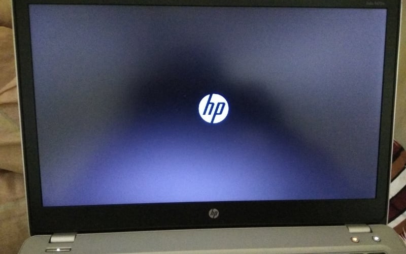 Cân nhắc cài lại Win khi máy khởi động lâu, treo logo, đơ khi vào desktop