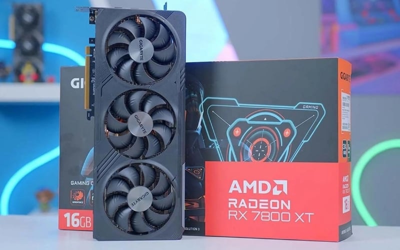 AMD Radeon RX 7800 XT