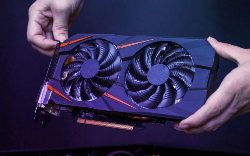 Nếu bạn ưu tiên mát mẻ, êm ái và hiệu năng bền bỉ thì nên chọn card màn hình 2 quạt