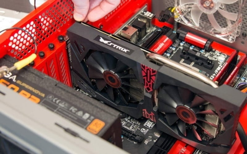 Sắp xếp dây điện gọn gàng để không cản trở luồng gió