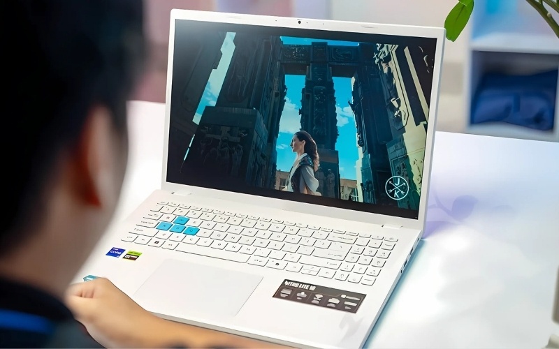 Laptop Gaming Acer Nitro Lite 16 NL16-71G-71UJ