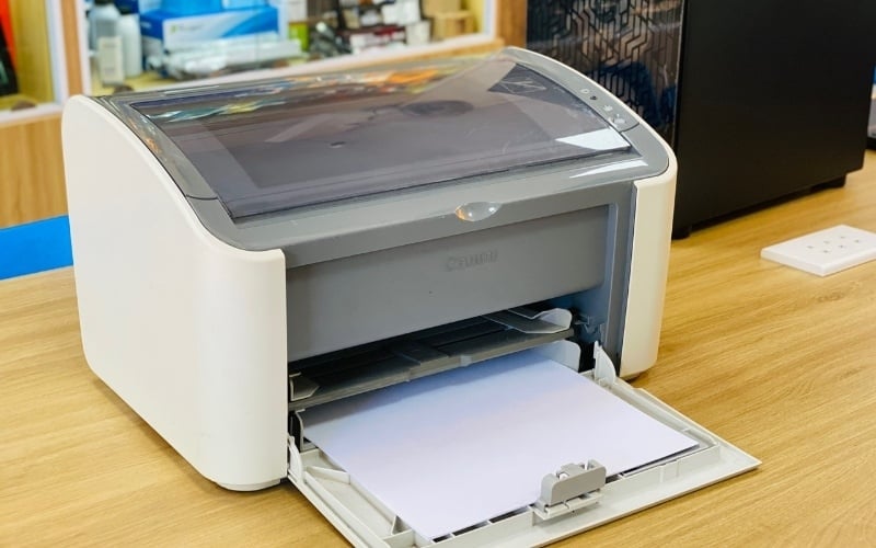 Đảm bảo máy in đã được cắm dây nguồn và bật công tắc