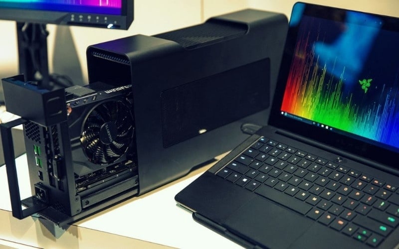 Khi kết nối với laptop qua cổng Thunderbolt, hệ thống sẽ nhận diện card đồ họa này như một thiết bị phần cứng mới