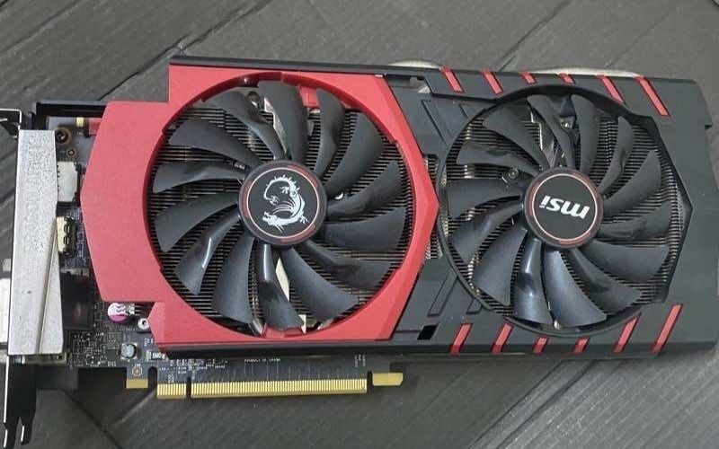 Kiểm tra kỹ card đồ họa cũ trước khi mua để tránh rủi ro hỏng hóc