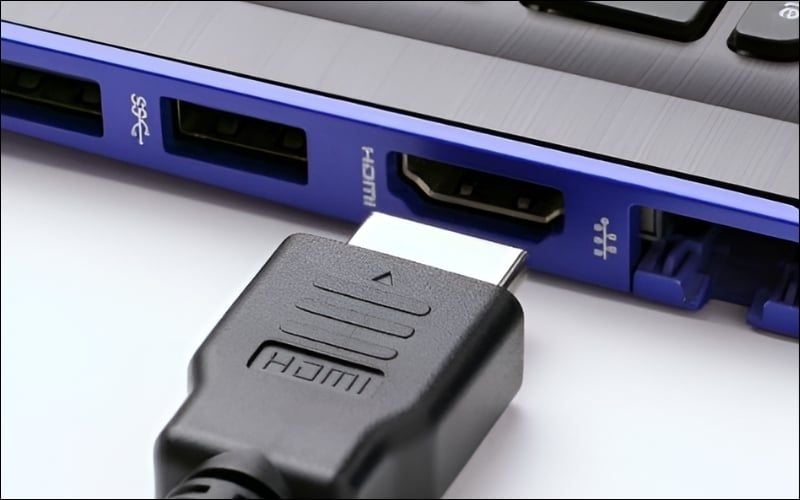 Cổng HDMI output cho phép thiết bị phát hình ảnh âm thanh sang màn hình