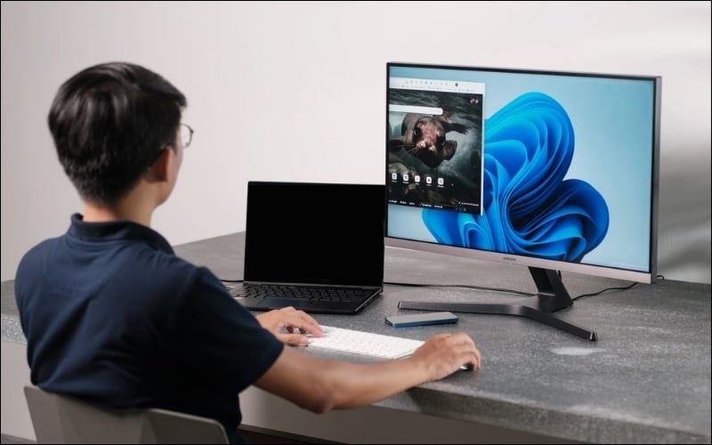 Nếu màn hình ngoài hiển thị bình thường, laptop đã hỏng màn hình hoặc đứt cáp tín hiệu