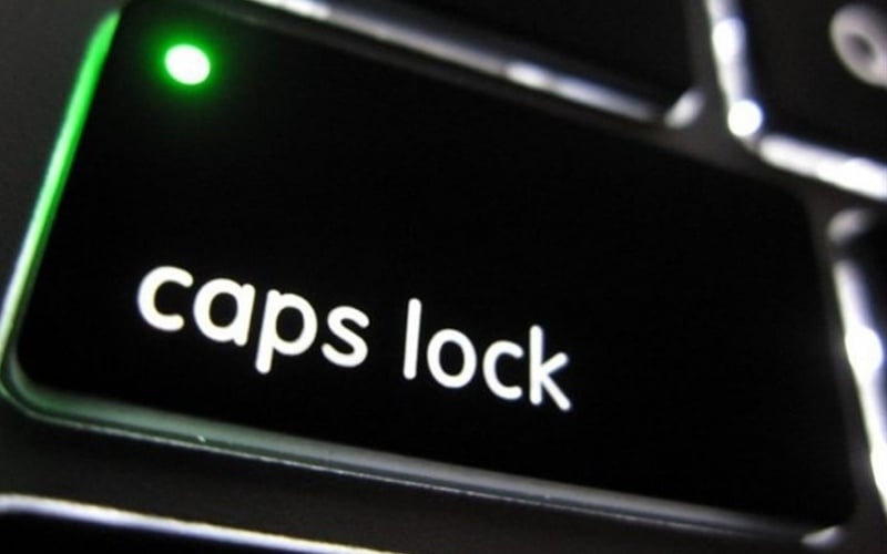 Khi nhấn phím Caps Lock, đèn tín hiệu sáng nhưng màn hình vẫn tối
