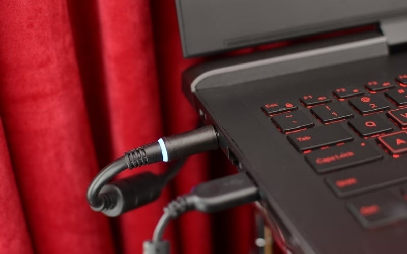 Cắm sạc nhưng laptop Asus không nhận, đèn sạc không sáng