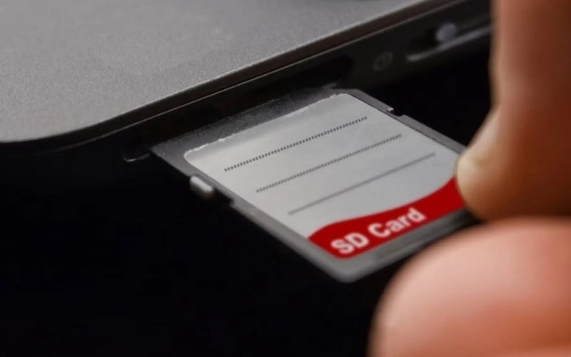 Kiểm tra khóa chống ghi (Write-Protect) trên thẻ SD