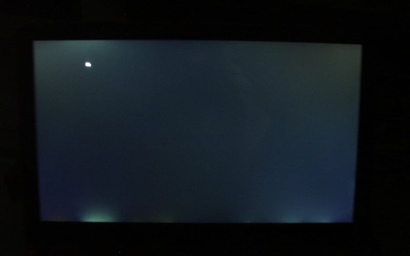 Nên liên hệ bảo hành nếu màn hình bị hở sáng nghiêm trọng