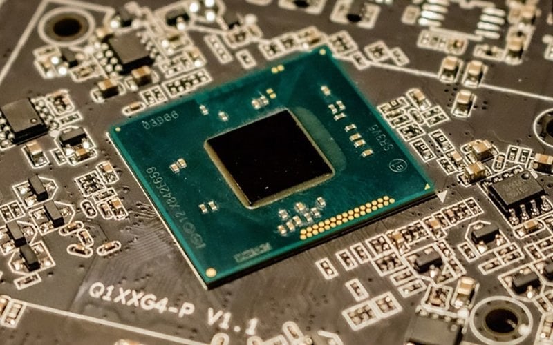 Hiệu năng của iGPU rất hạn chế và không thể đáp ứng nhu cầu chơi game hay làm đồ họa chuyên nghiệp