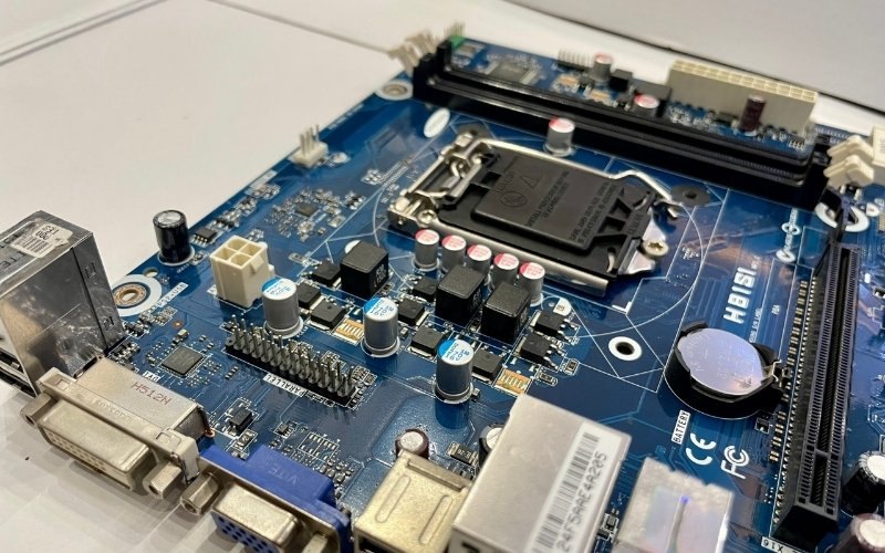 Kiểm tra lại công suất thực của nguồn và yêu cầu của VGA