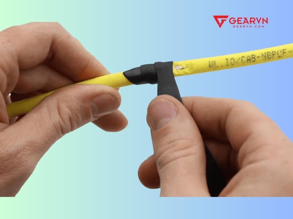 Cách sửa màn hình bị nhiễu hiệu quả nhất - GEARVN