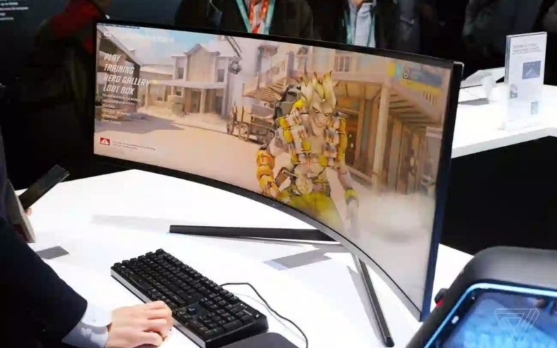 Màn hình cong mang đến trải nghiệm hình ảnh đắm chìm hơn