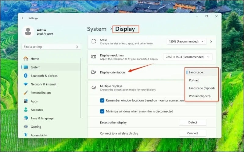 Tìm đến phần Display orientation, chọn tùy chọn Portrait