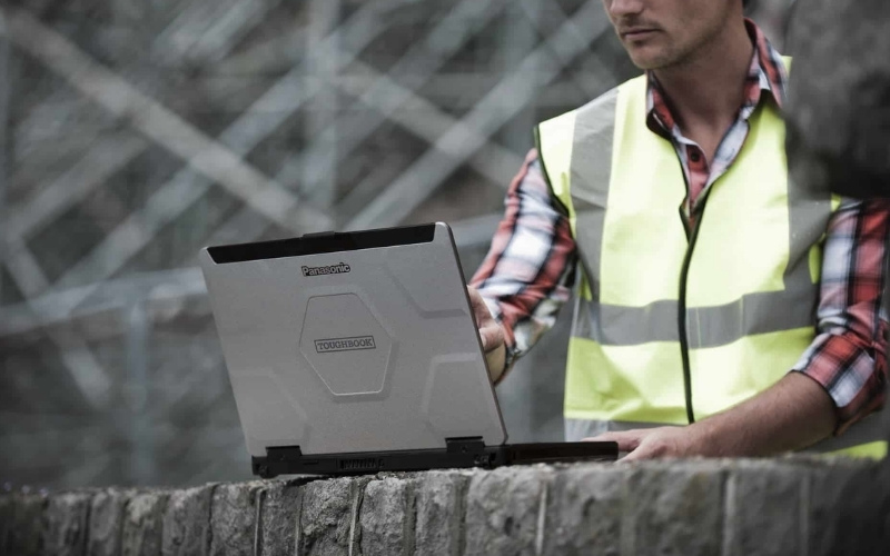 Laptop đạt chuẩn MIL-STD 810H phù hợp với những ai làm việc trong môi trường đặc biệt