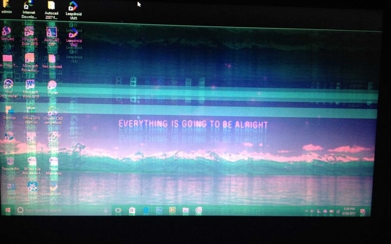 Màn hình xuất hiện các đường sọc ngang hoặc sọc dọc nhấp nháy