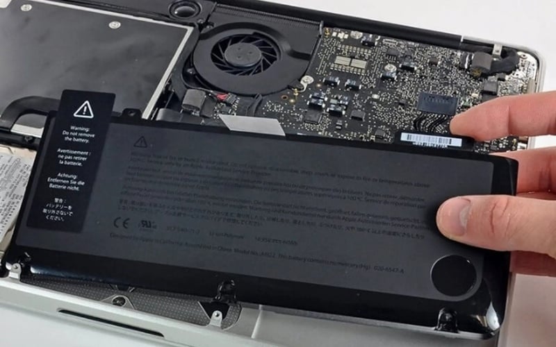 Cân nhắc thay pin laptop