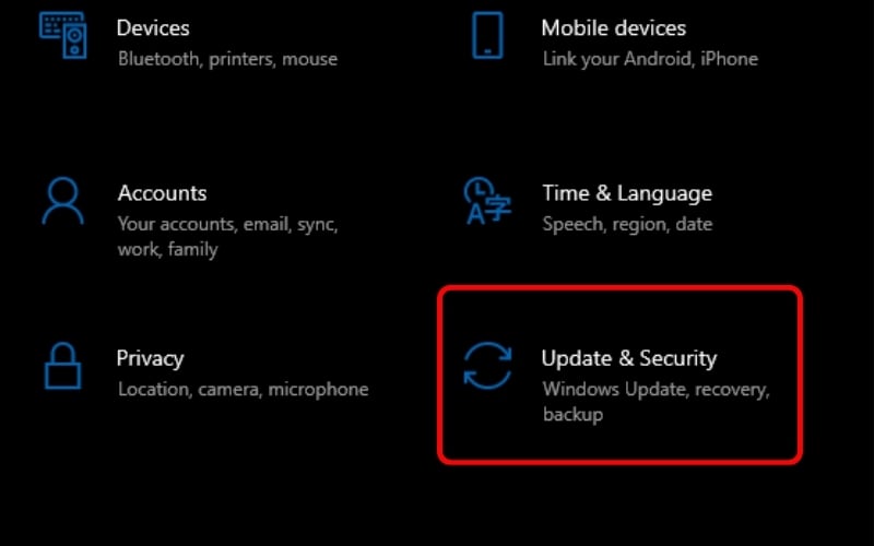 Chọn mục Update & Security