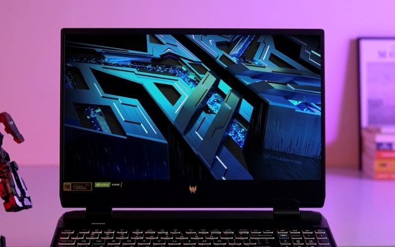 Acer Predator được trang bị màn IPS/Mini LED 2K+ màu chuẩn, phù hợp cả eSports và đồ họa