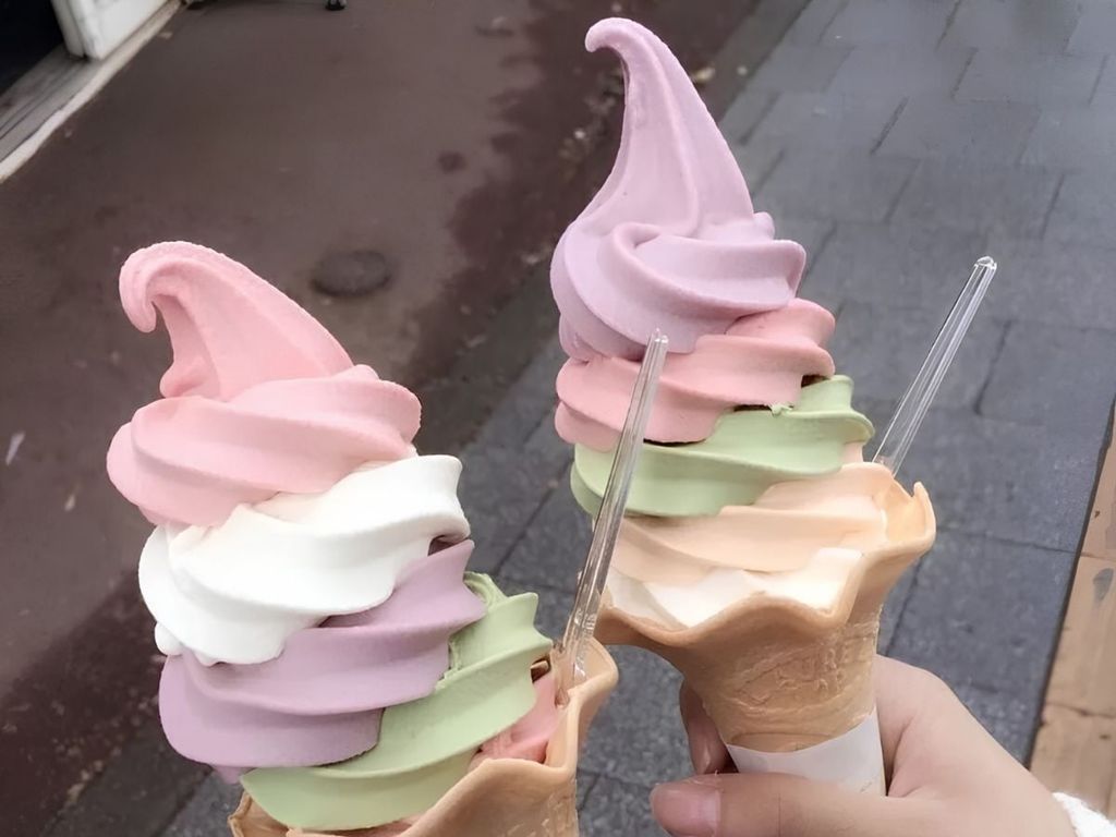 cách biến tấu kem dâu cho quán kem