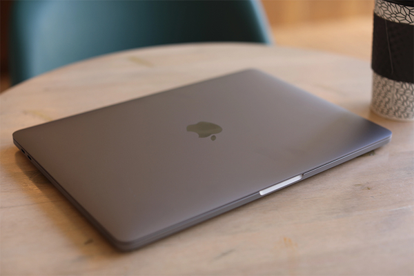 Macbook Pro M1 cũ