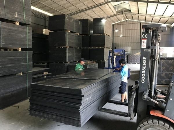 NHF Plywood - Đơn vị sản xuất coppha phủ phim theo yêu cầu