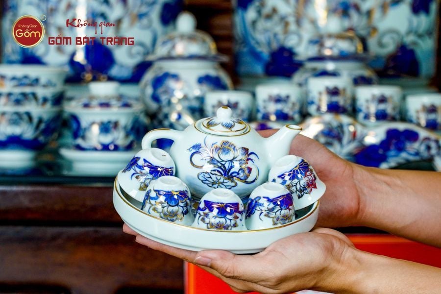 bo-am-chen-men-lam-ve-vang-hoa-tiet-hoa-sen