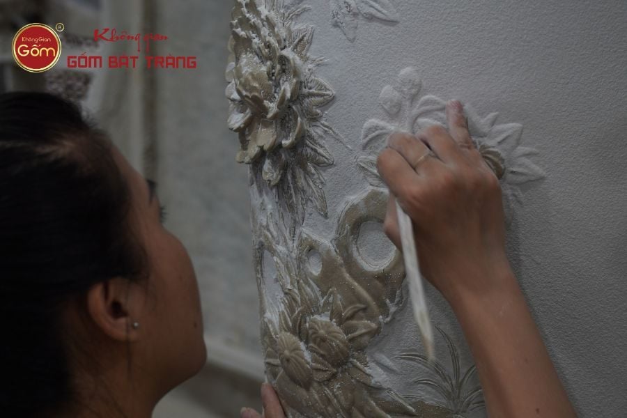nghe-nhan-tia-hoa-tiet-thu-cong