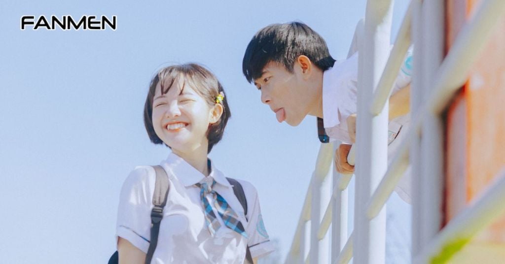 Làm cho cô ấy chú ý đến bạn