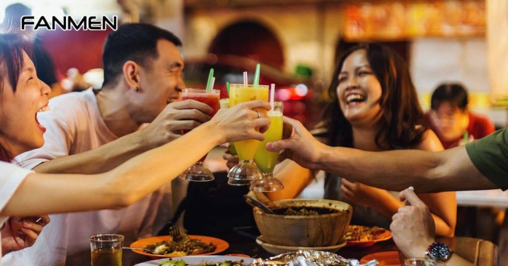 Luôn luôn tôn trọng những người xung quanh cô ấy