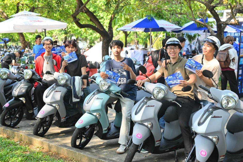 xe-tay-ga-tiet-kiem-xang-gia-re-yamaha-janus-4