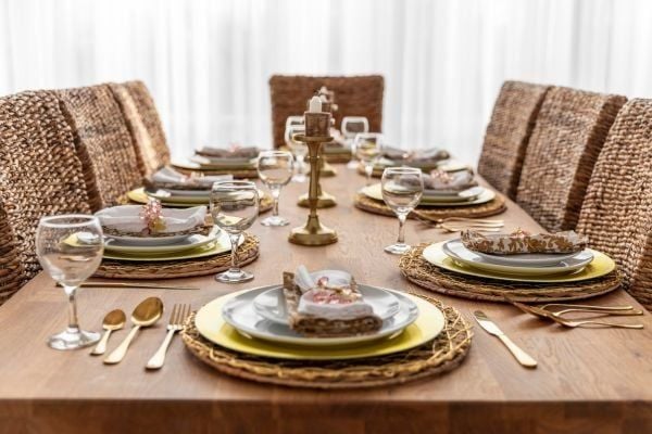 trang trí bàn ăn đẹp