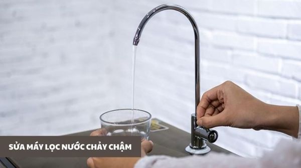 nước chảy yếu