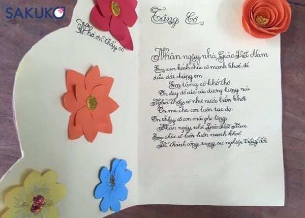 Lời chúc 20/11 dành cho thầy cô chủ nhiệm cần thể hiện sự kính trọng và biết ơn