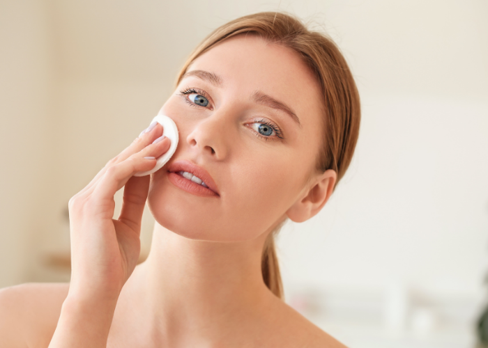 Tẩy trang 3 lần 1 ngày có tốt không?