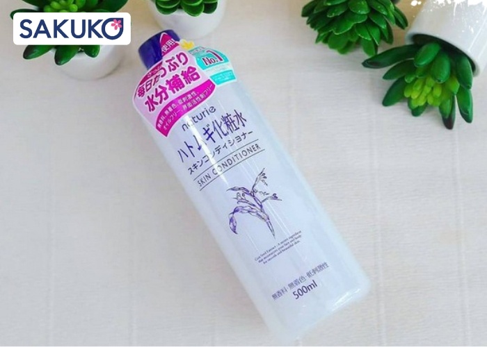 Naturie Hatomugi Skin Conditioner chiết xuất từ ý dĩ giàu vitamin B và E