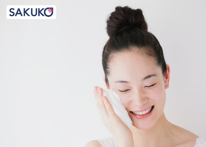 Sữa rửa mặt giúp làm sạch sâu lỗ chân lông