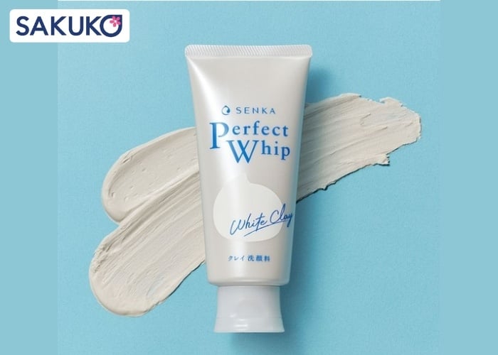 Senka Perfect Whip với lớp bọt mịn tơ tằm mềm mịn
