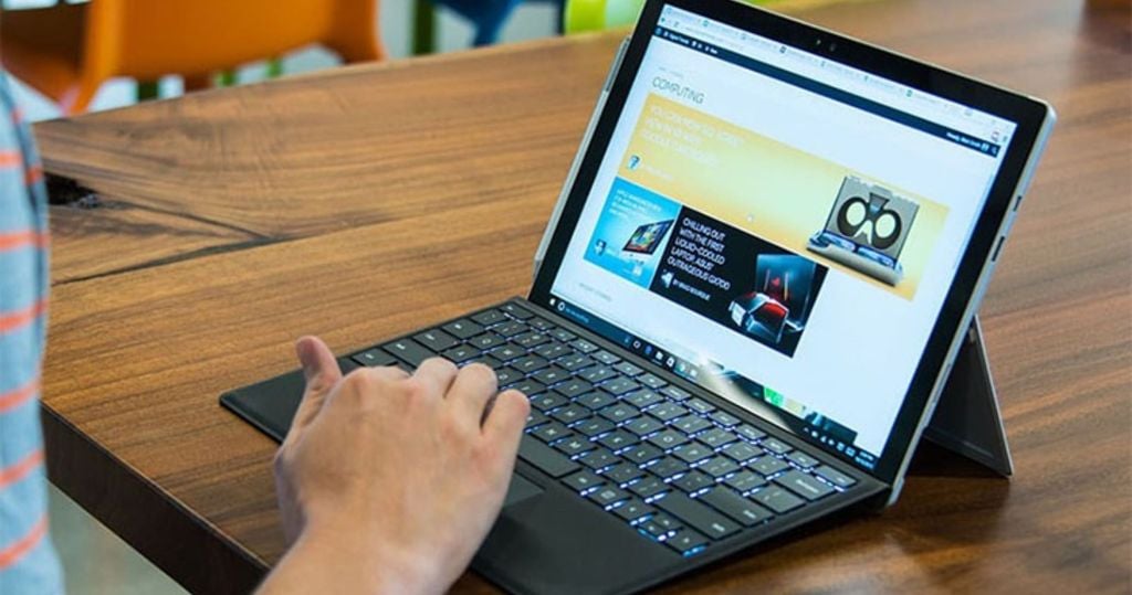 tại sao nên kiểm tra laptop tại chỗ trước khi mua