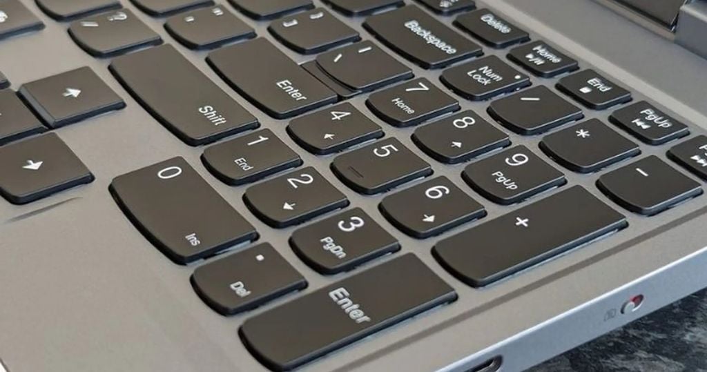 chọn mua laptop bàn phím số theo kích thước và trọng lượng